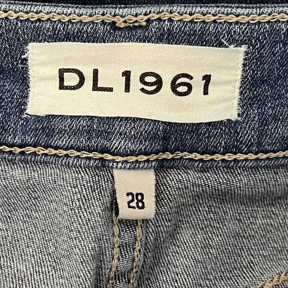 DL1961 SZ 28 Florence Instasculpt Distressed Chewed Hem Cropped Hendrix Jeans - Picture 5 of 11